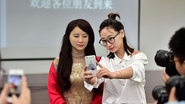 Image - جيا جيا    روبوت صيني حديث مشابه بصورة كبيرة للبشر