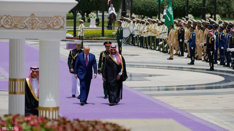 Image - سبب استقبال السعودية لترامب بالسجاد البنفسجي