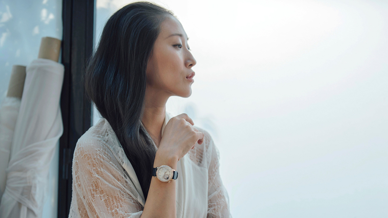 Image - مقابلة تعرّفك على يتشينغ يين وتفاصيل تعاونها مع ڤاشرون كونستنتان